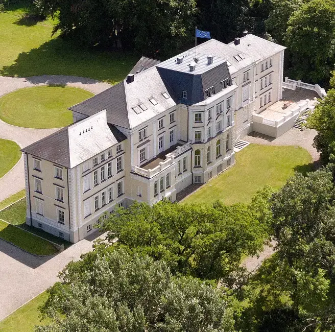 Schloss Lütgenhof an der Ostsee